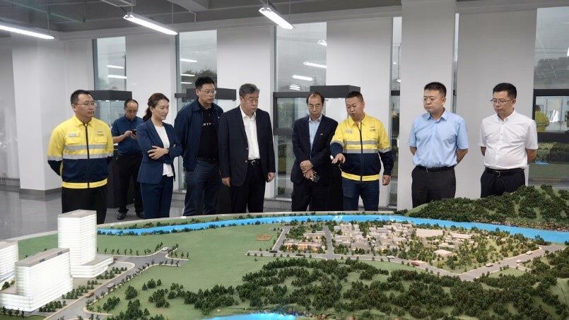 表交部拉美司辅导一行莅临008PG国际锂业参观调研